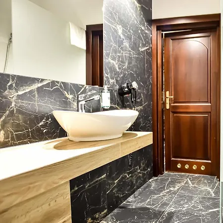 ホテル Lesny Dwor 3*