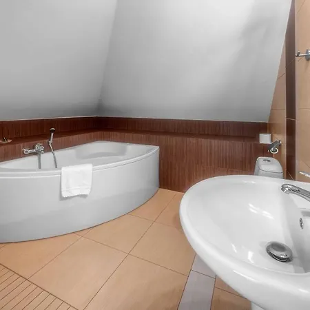 ホテル Lesny Dwor ラドム