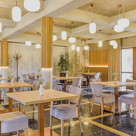 Leśny Dwór Hotel