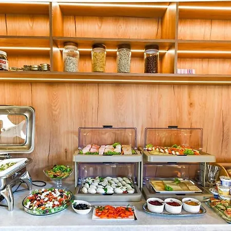 Leśny Dwór Hotel 3*