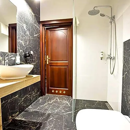 Leśny Dwór Hotel 3*