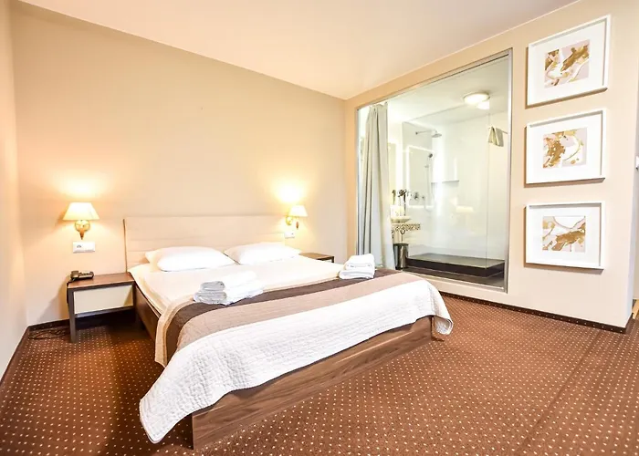 Leśny Dwór Hotel 3*